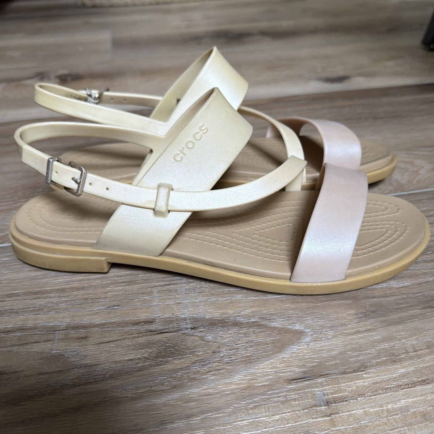 Crocs Tulum Strappy Sandals Pink Clay Shimmer Size 7 Buckle Slingback Comfort