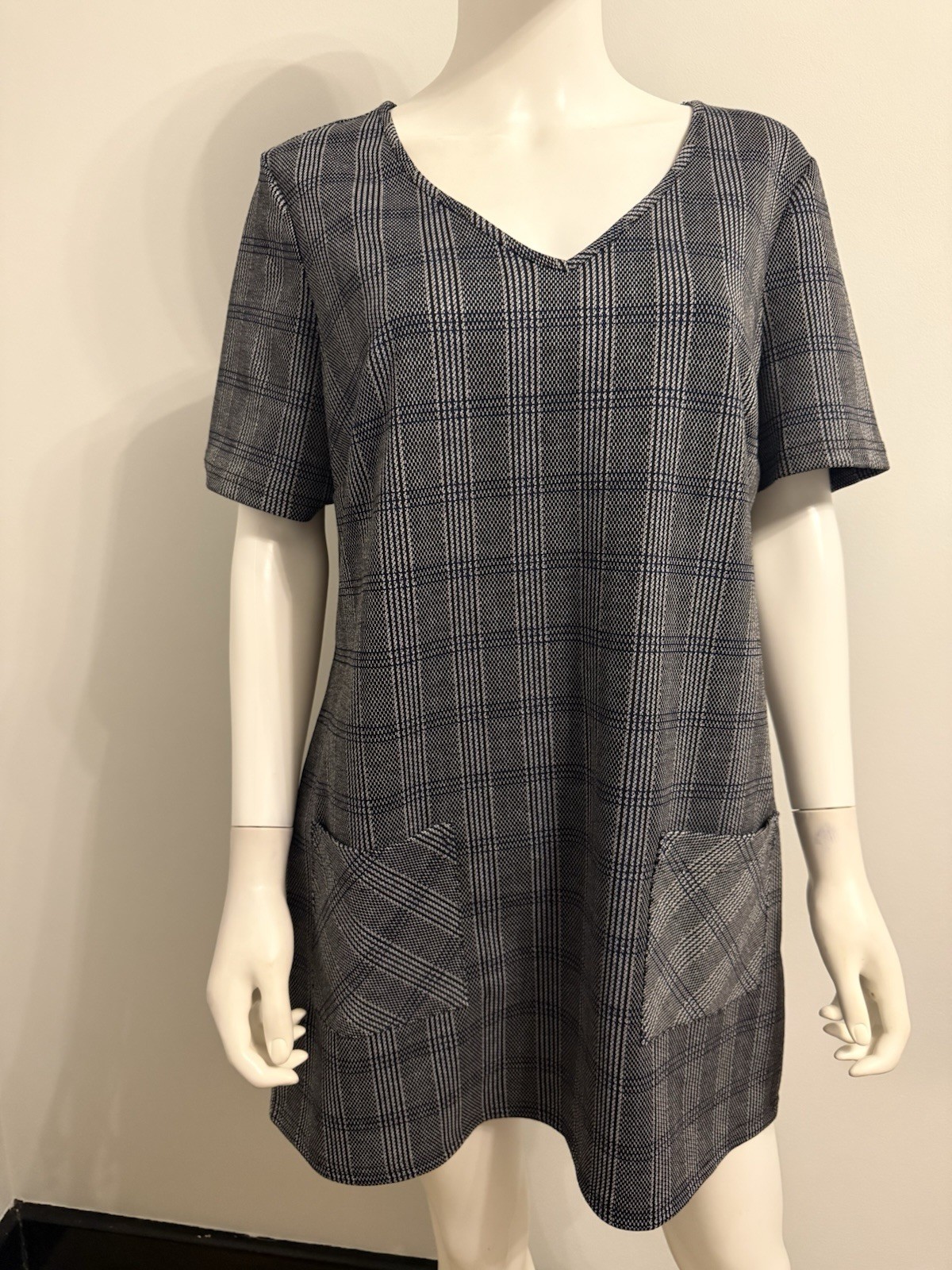 Matalan Womens Office Dress Size 16 grey /navy checked / Brand New-with Pockets