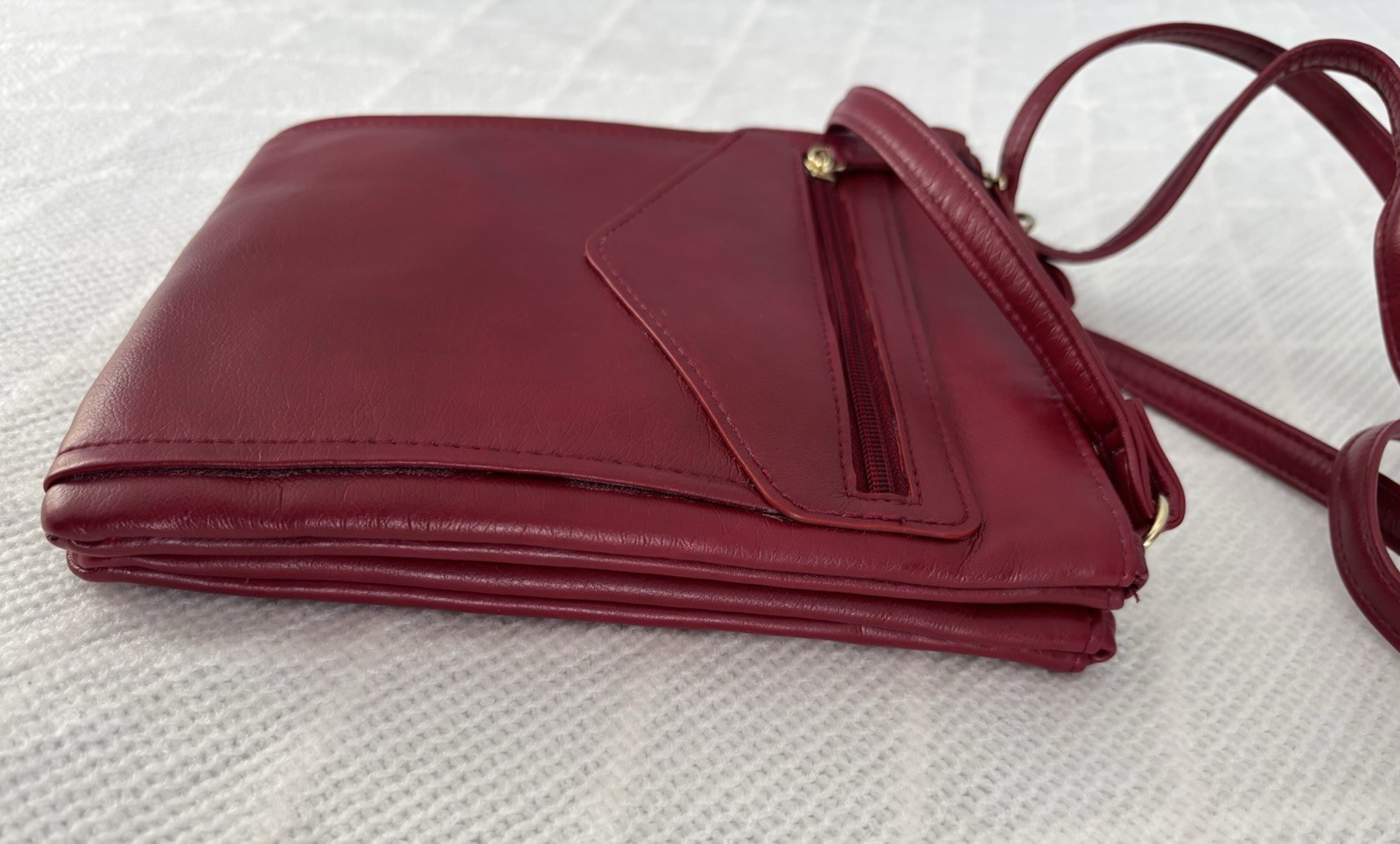 Mundi Red Crossbody Vegan Leather Adjustable Strap Multiple Compartments NEW!
