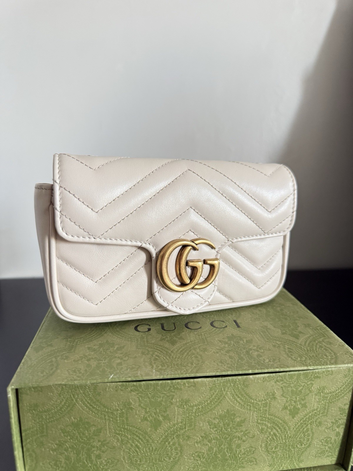 Gucci GG Marmont Matelassé Mini Crossbody Bag White Leather