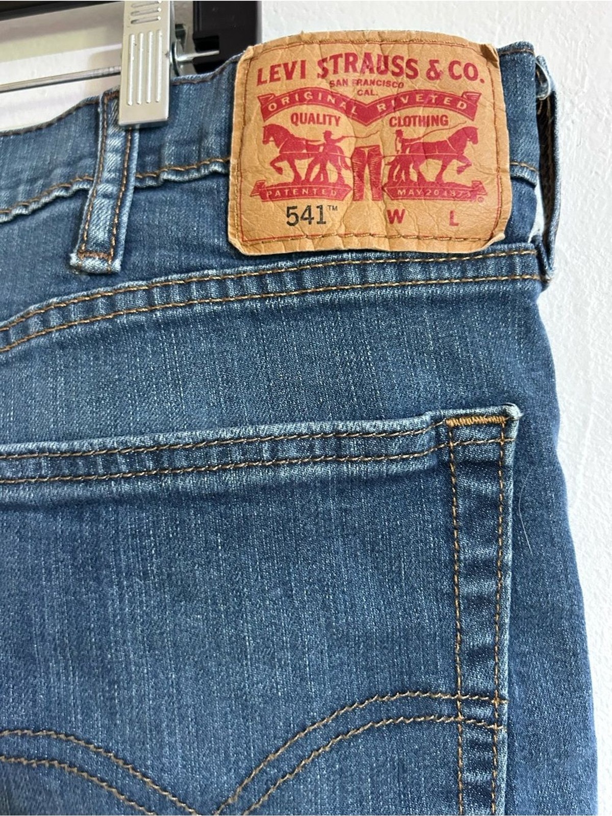 Levi’s 541 Relaxed Fit Jeans GUC 42×34 Light Blue Fade