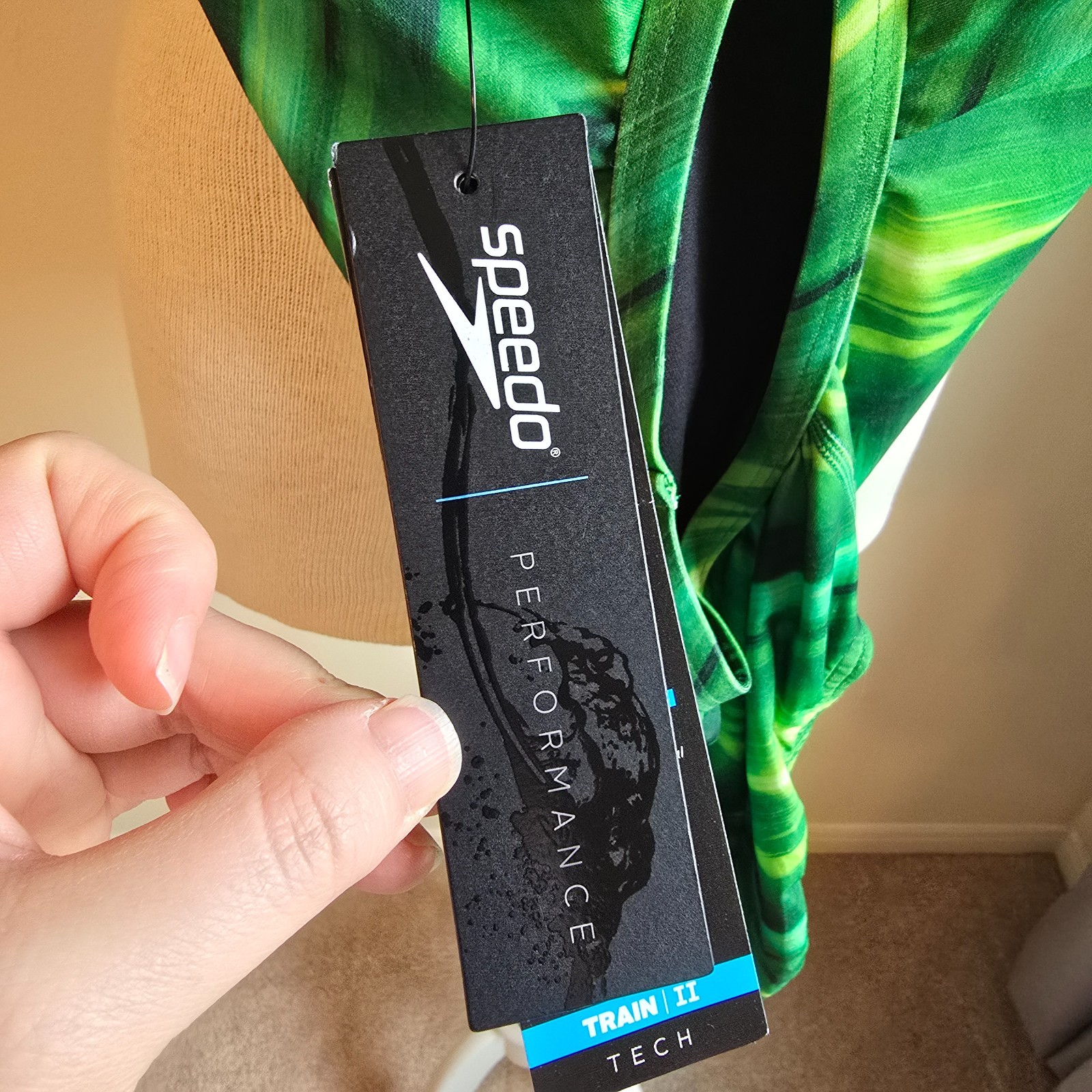 SPEEDO PERFORMANCE Train 2 SWIMSUIT GREEN SIZE 36 NEW