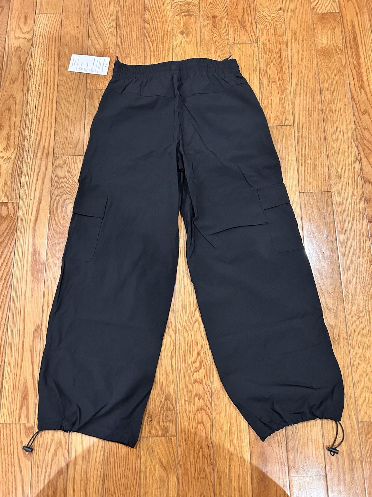 Isabella Active Wear Black Cargo Pants S Wide Leg Cinched Parachute Joggers