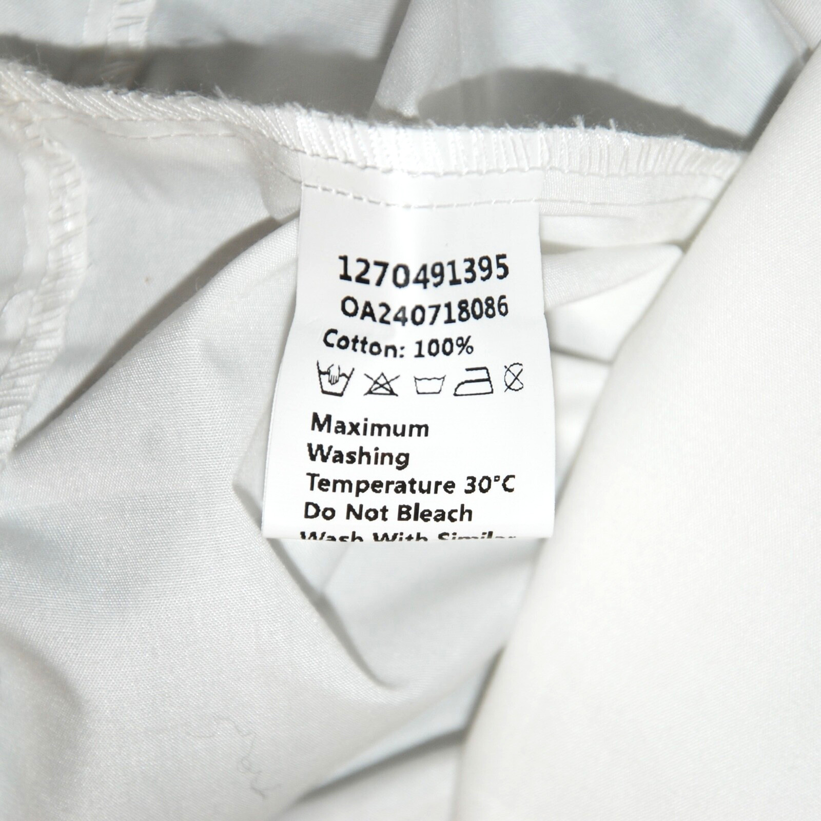 NWT COMMENSE Women’s Medium White Tie Front Pleated Top Blouse