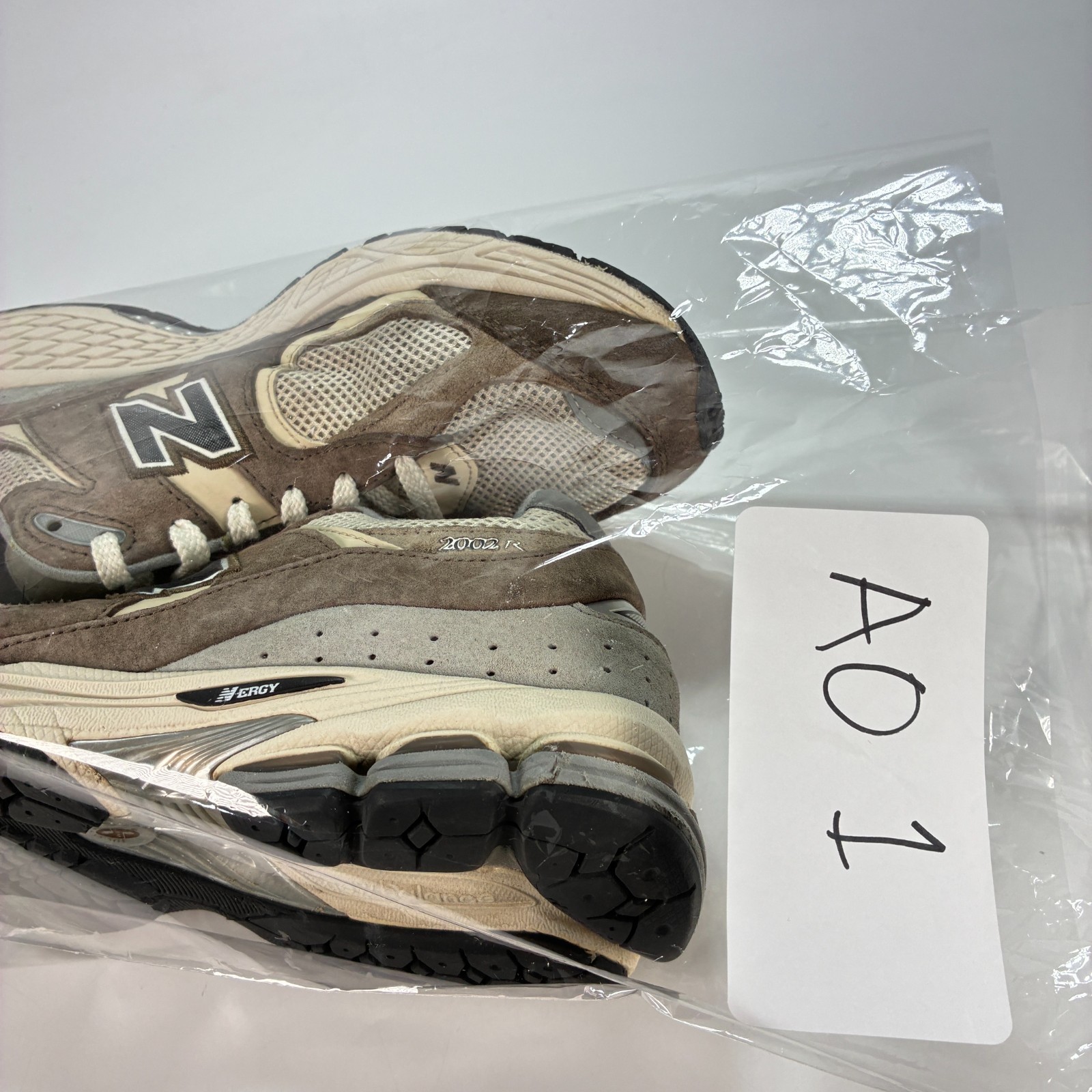New Balance 2002R Emerging Brown Lifestyle Sneakers Shoes M2002RFZ Men’s Size 10
