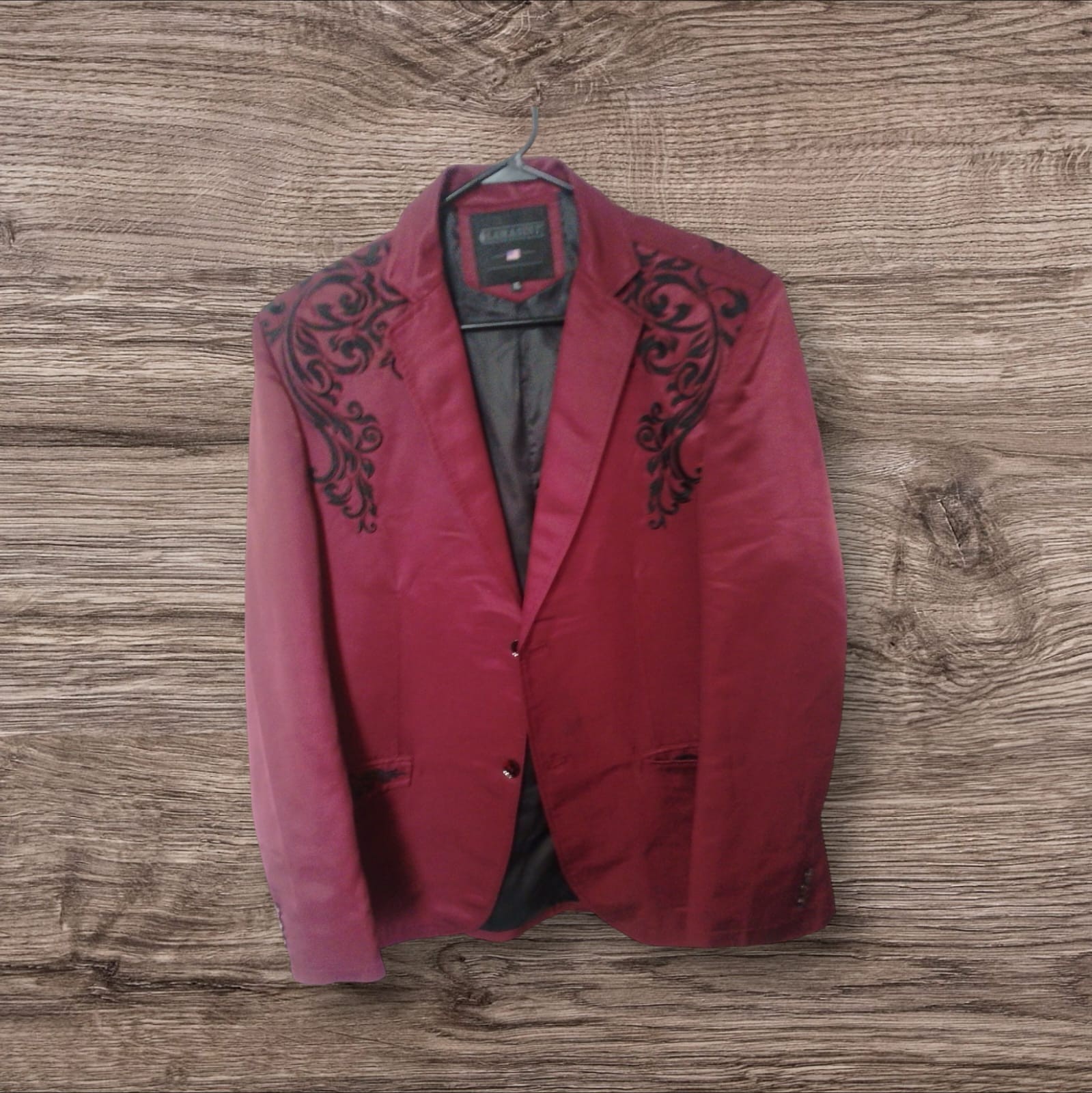 Elevate Your Style with The LAMASINI Men’s Burgundy Jacket. Perfect Size XL