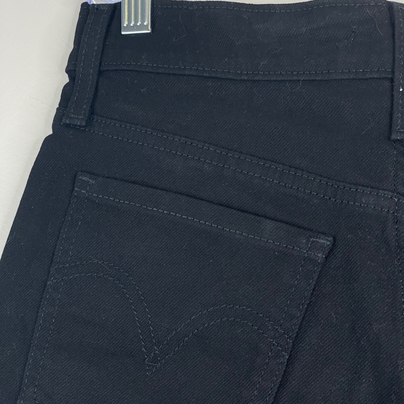 Levi’s Mid Length Shorts NWT Womens 27 Black Festival Classic Black Logo Slim