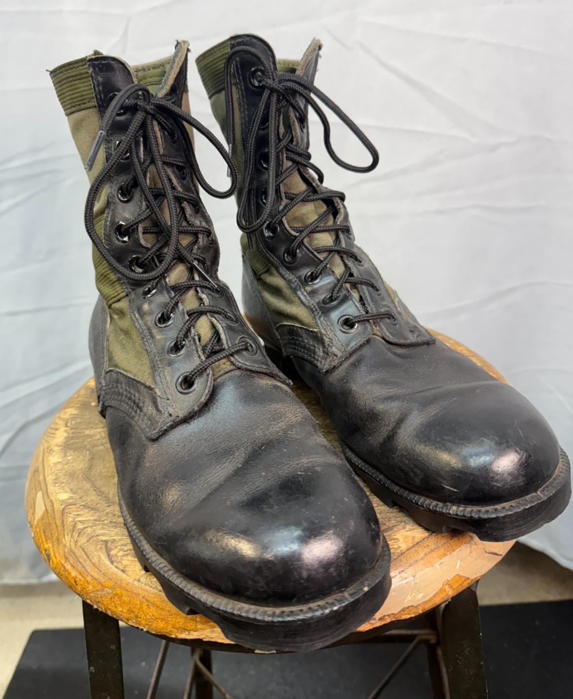 US Issue Jungle Boots – Green Beret Owned! – 8 1/2 Wide