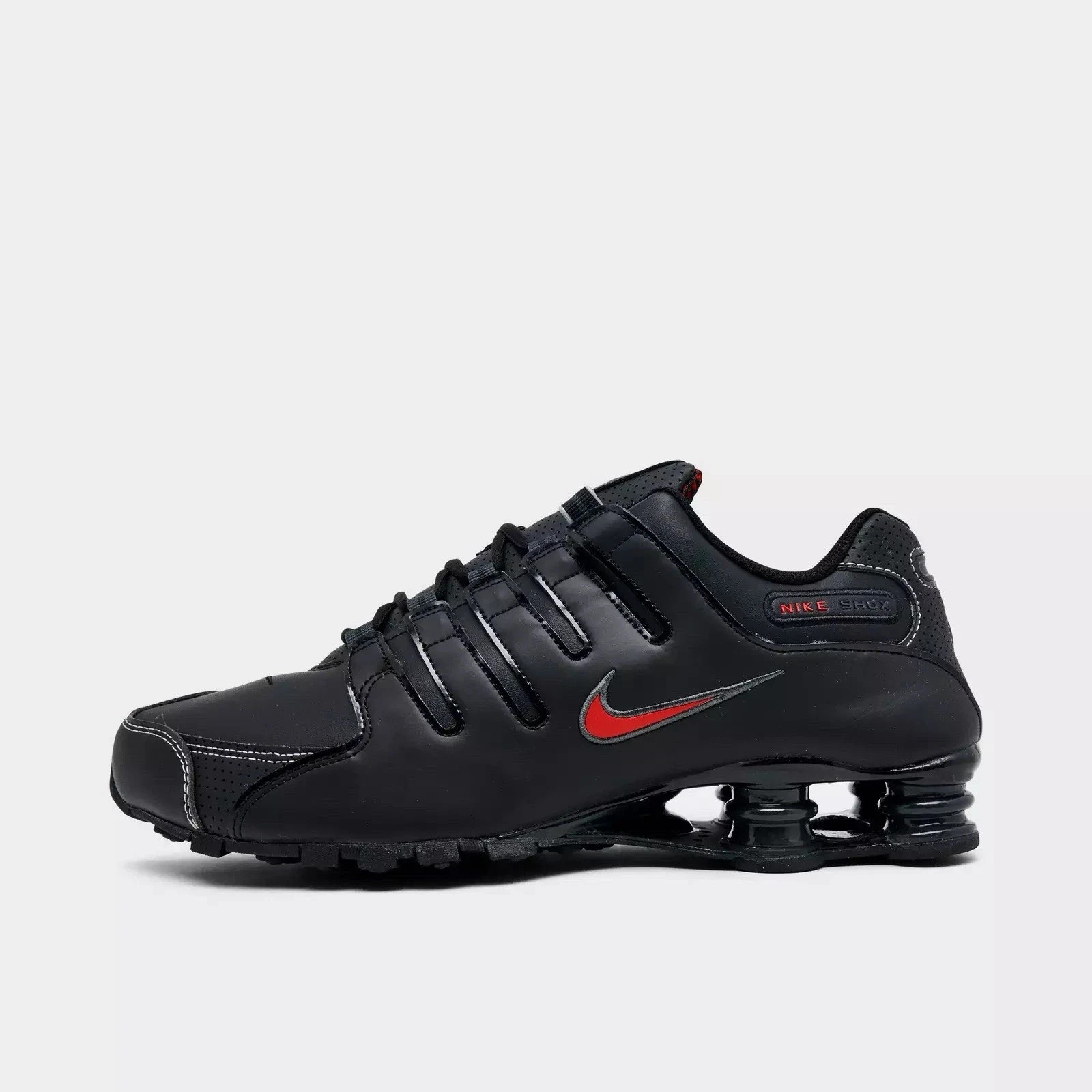 Men’s Nike Shox NZ Black Varsity Red Shoes Size 8 Style 378341017