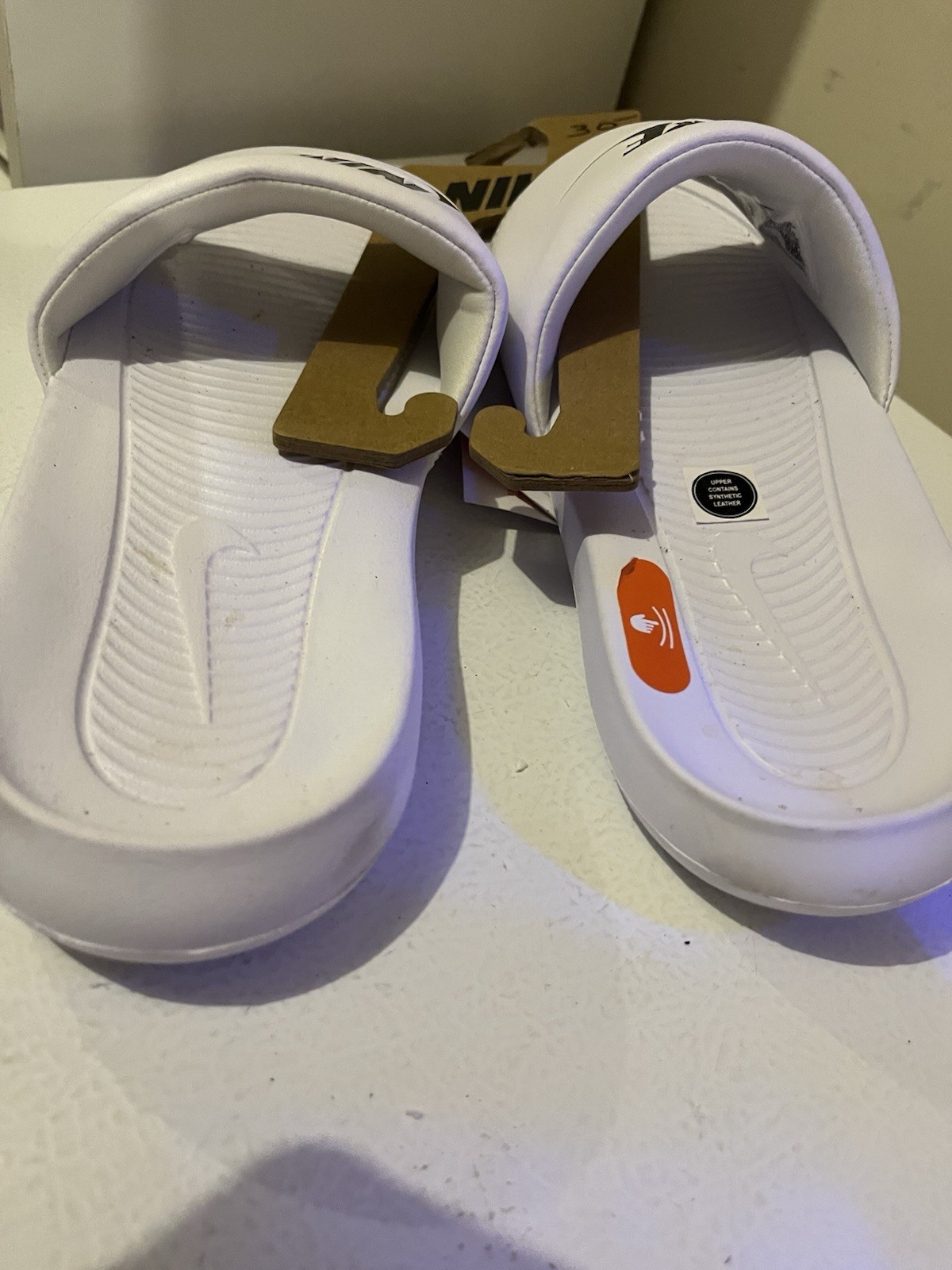 Nike Victori One Men’s White/Black Logo Slide Sandals Cushioned US Size 8