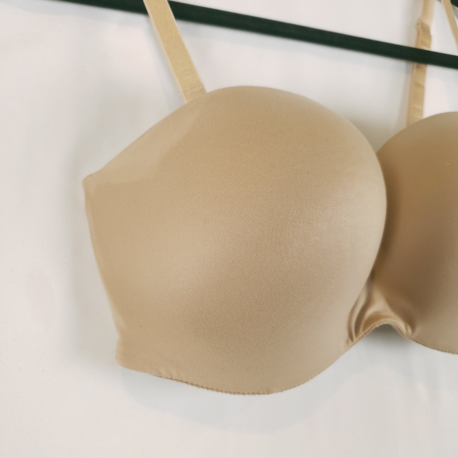 Victorias Secret Bra Body Lined Strapless 34DDD Beige Multiway Straps Lace Trim