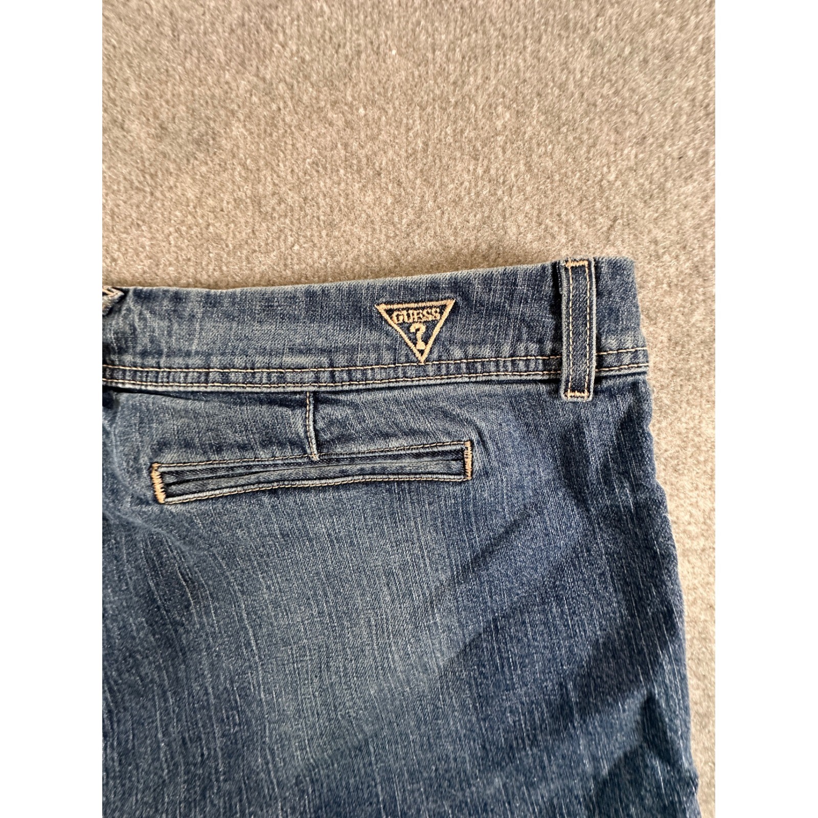 Guess Jeans Womens Medium Wash Denim Cuffed Shorts Size 34 Q21A0200000