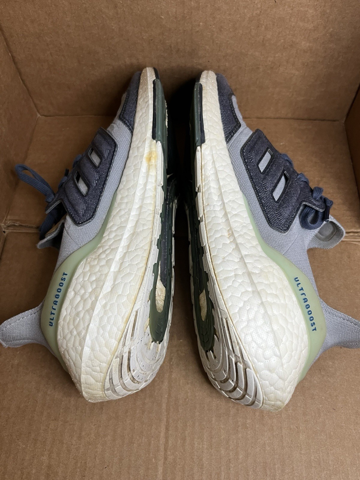 Adidas UltraBoost 22 Halo Silver/Shadow Navy/Linen Green GX9158 Men Size 9.5