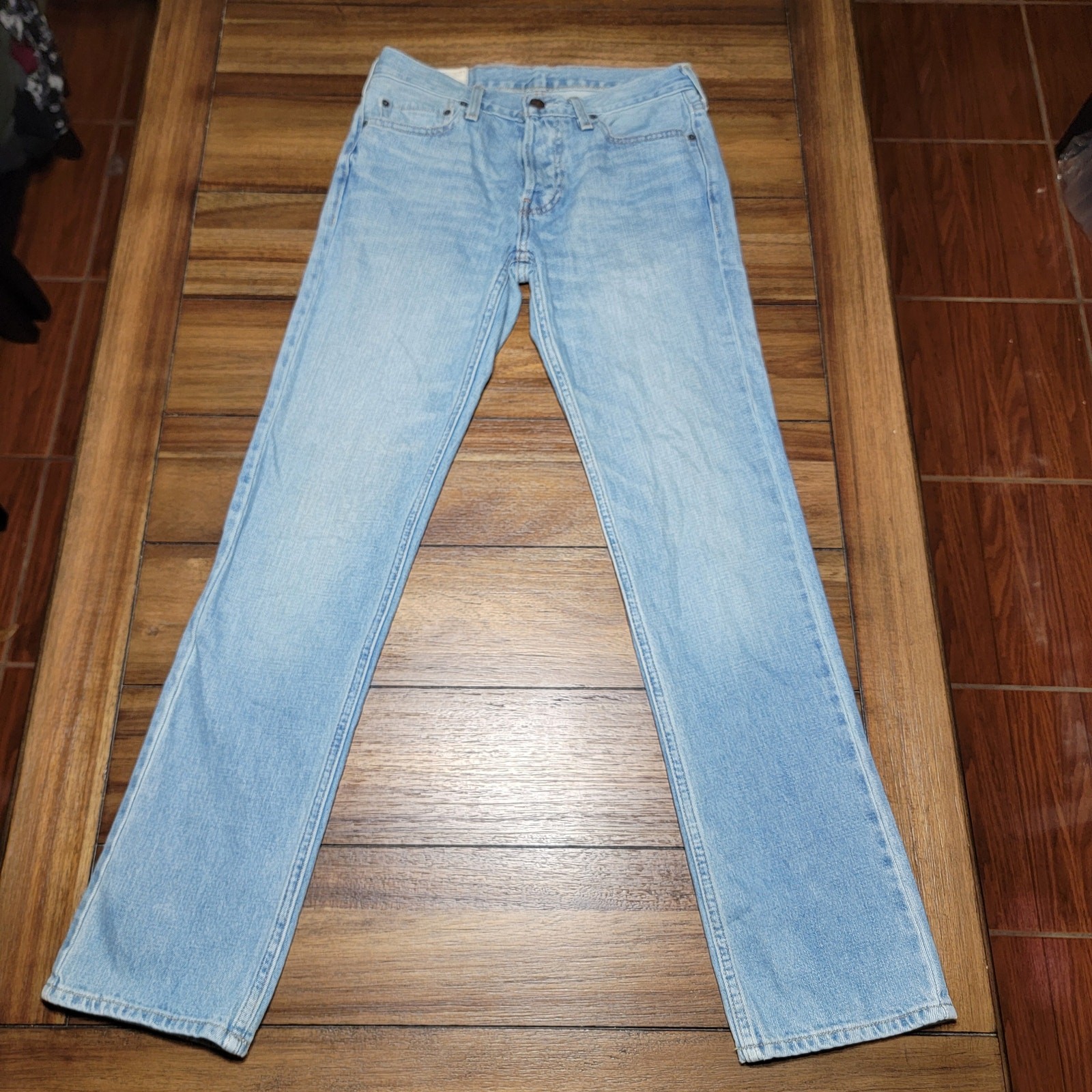 Hollister Straight Denim Jeans w/ Button Fly – Size W29 X L32