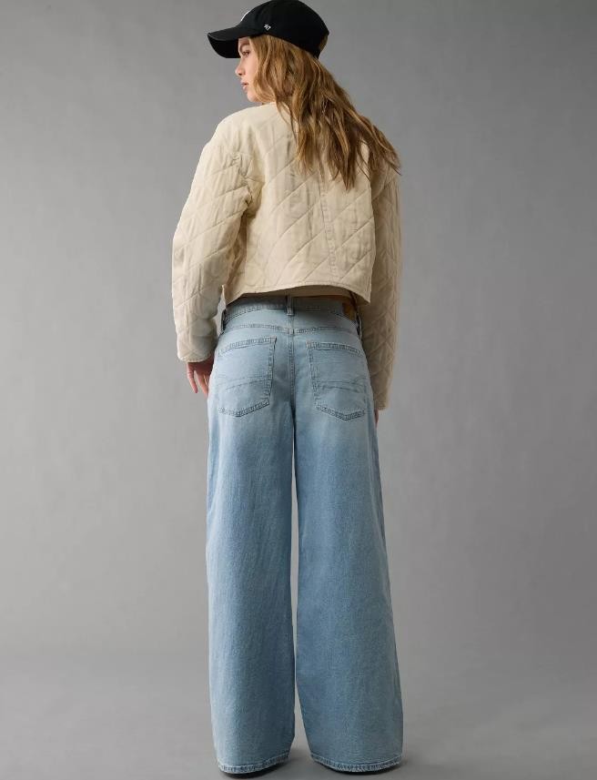 NWT American Eagle Dreamy Drape Strigid Low-Rise Baggy Ultra-Wide Leg Jean