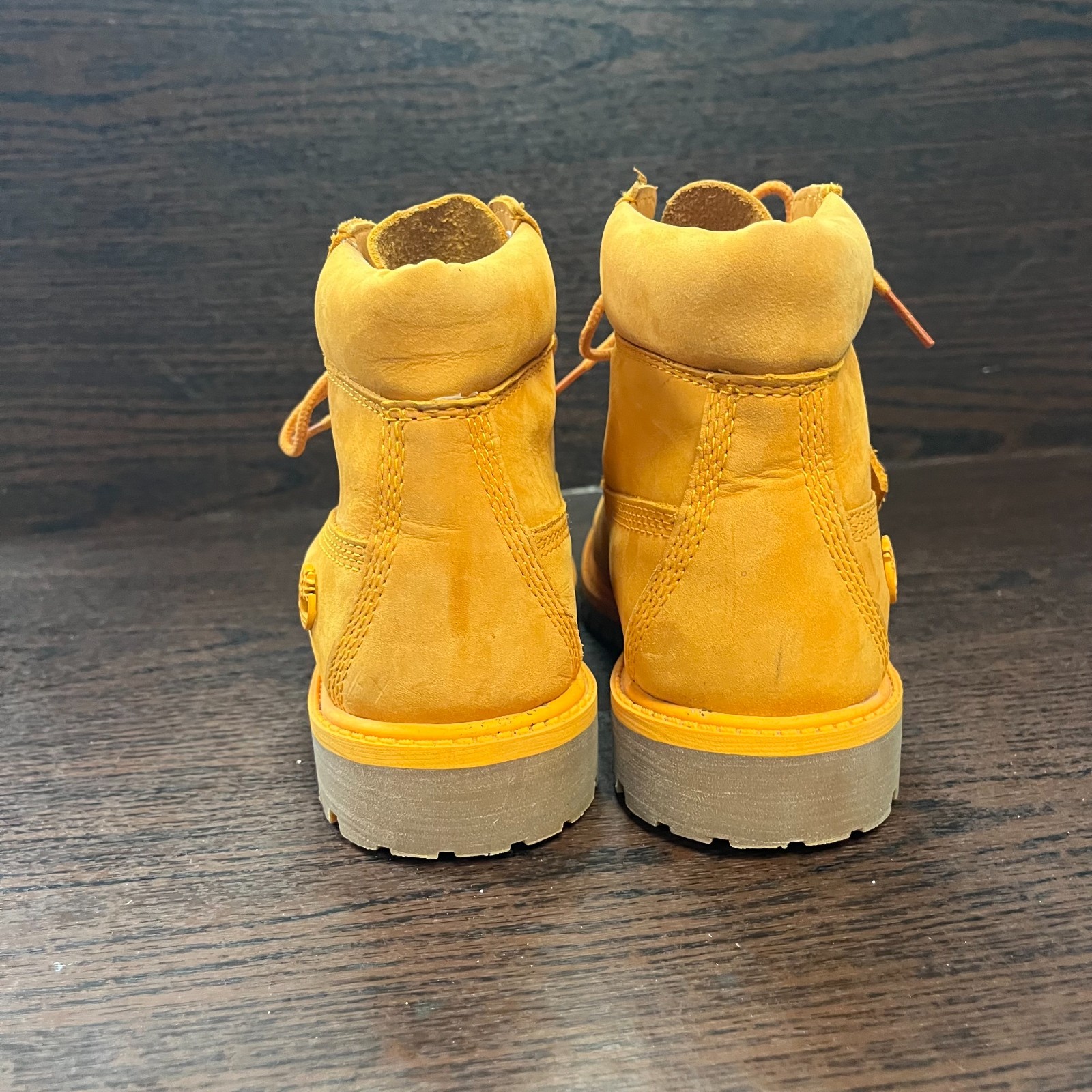 Timberland Boys Premium Waterproof Boot Size 3 Wheat Yellow Classic 6 Inch Kids