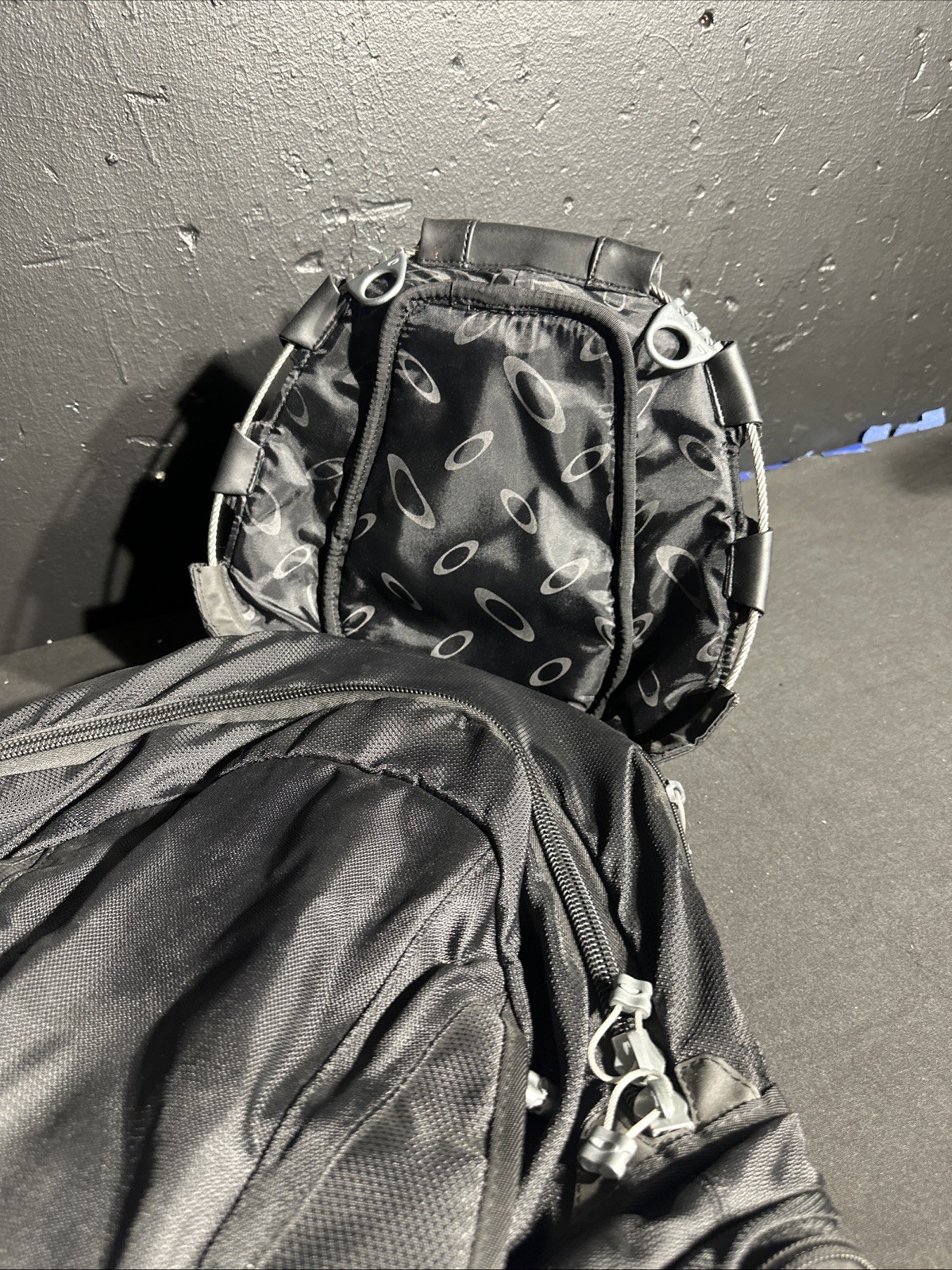 Oakley Kitchen Sink Tactical Field Gear Backpack Stealth Black 34L