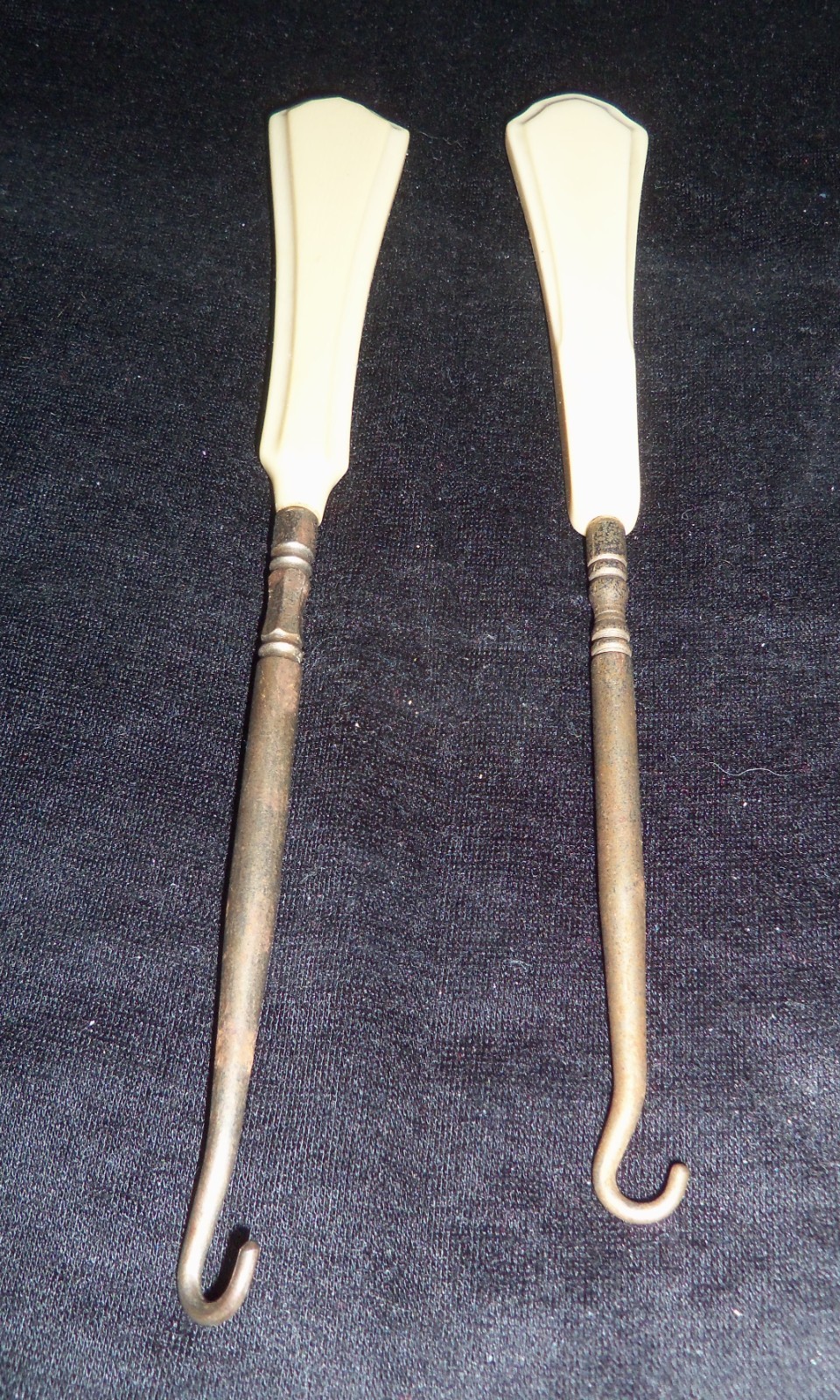 Antique Shoe Button Hook Celluloid Handle Ivory Pyralin DuBarry 7 3/8″ Long +1
