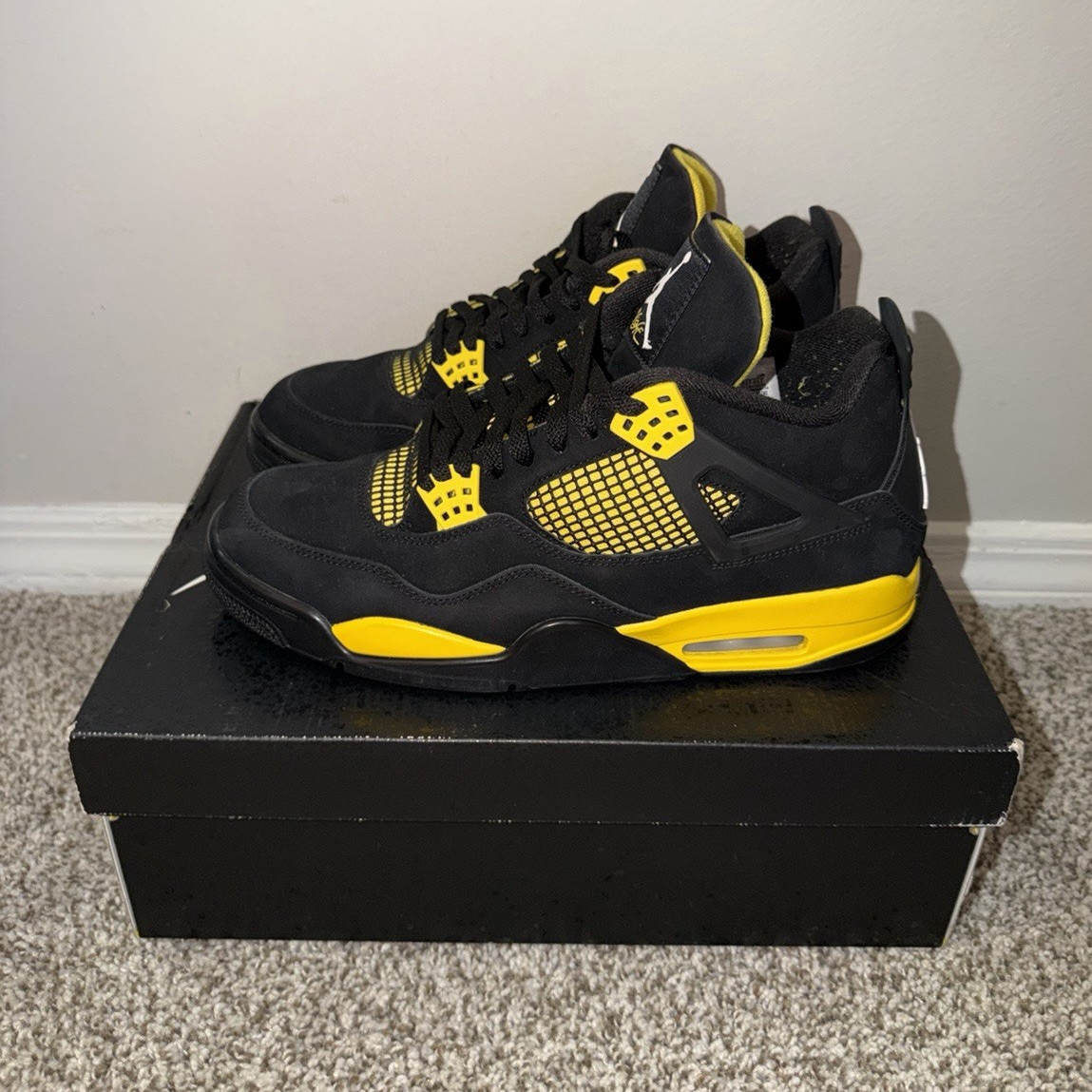 Jordan Air Jordan 4 Men’s Mid Top Basketball Sneakers Black/Yellow Colorblock