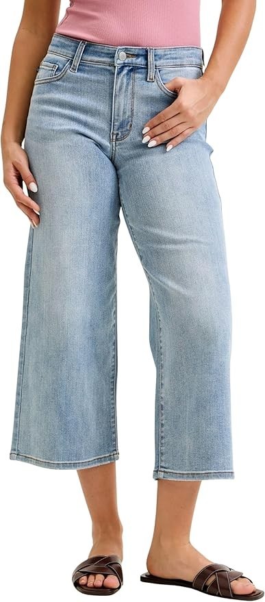 Judy Blue Mid Rise Light Wash Wide Crop Jeans – Inseam 24″
