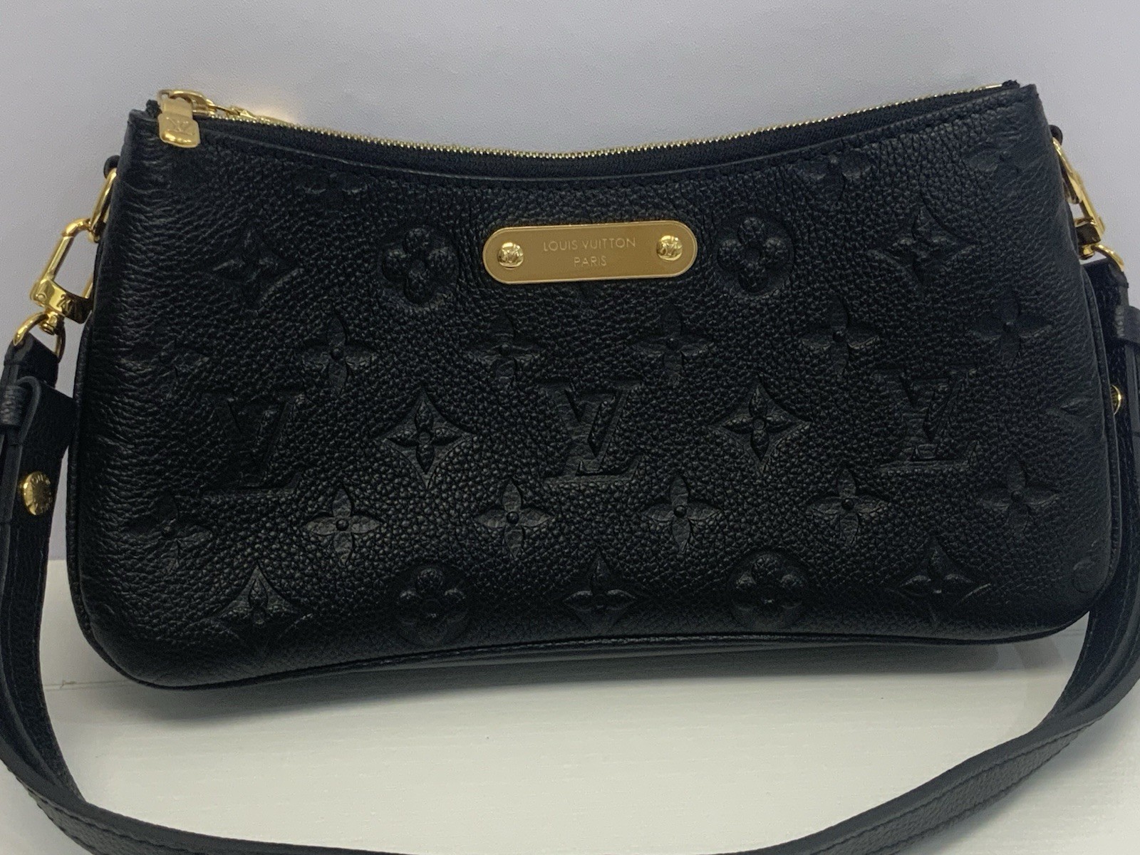 Authentic Louis Vuitton Pochette Liv Black Grained Monogram Empreinte Leather