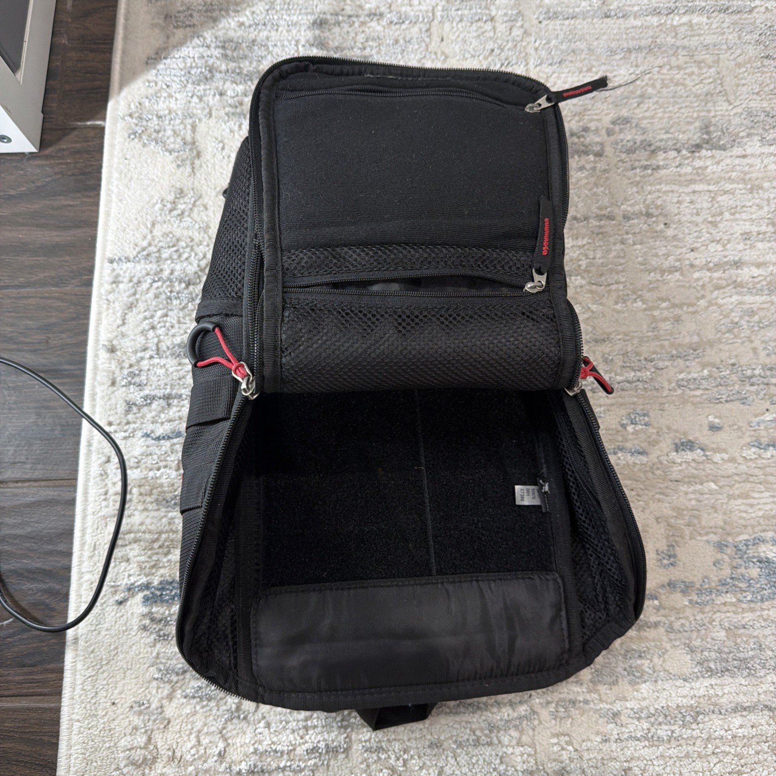 Oakley Extractor Sling Pack Backpack Black, Universal Fit, Y2K Tech Red, 90s Zip