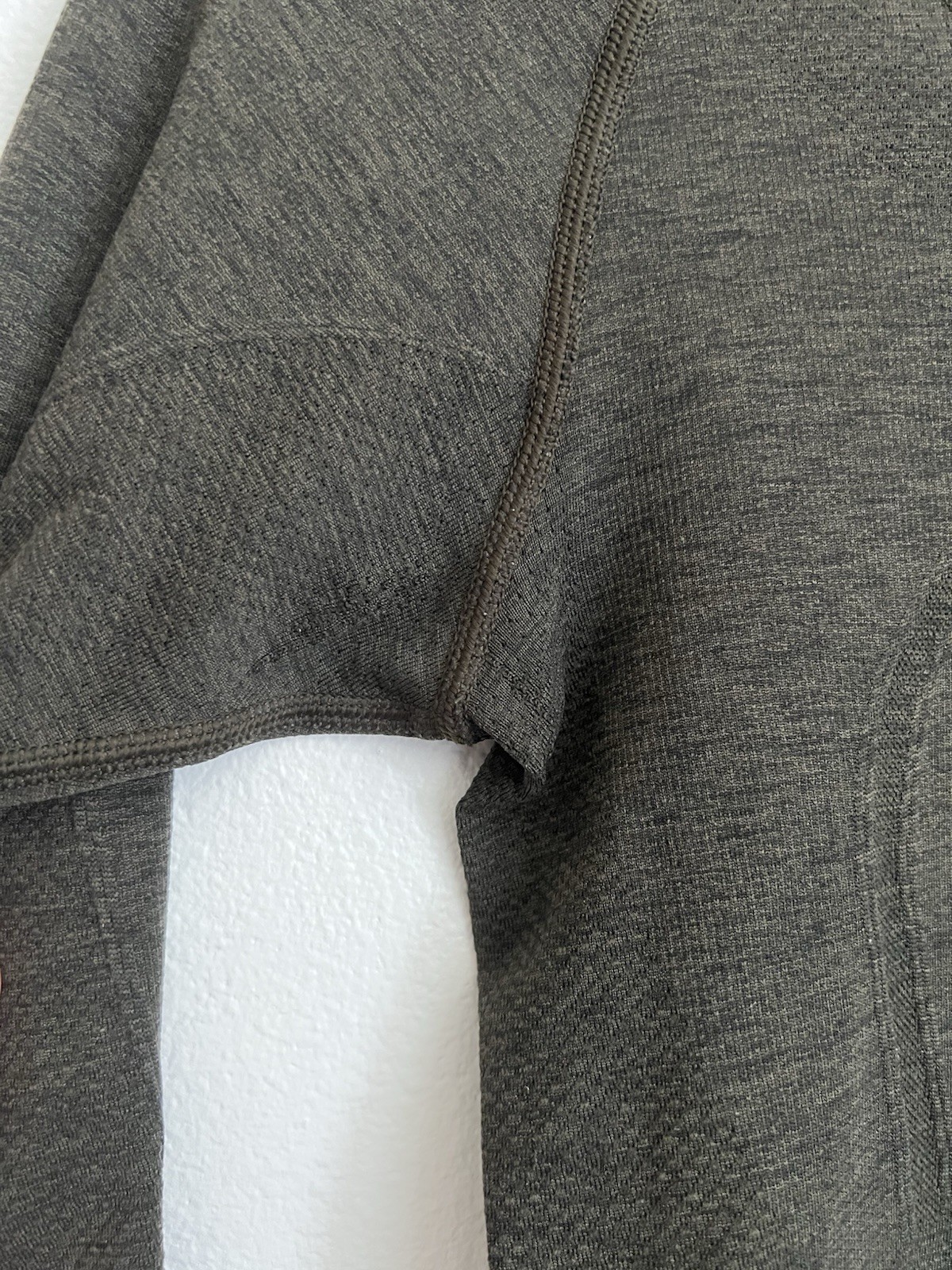 Lululemon Swiftly Tech Longsleeve 2.0 Olive Green Thumb Athleisure Gorpcore 2
