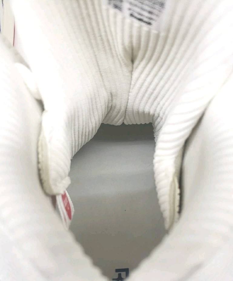Reebok Basketball Pumps Omni Zone II White Size 12-V.V.N.D.S! FLAWLESS 🔥🧊