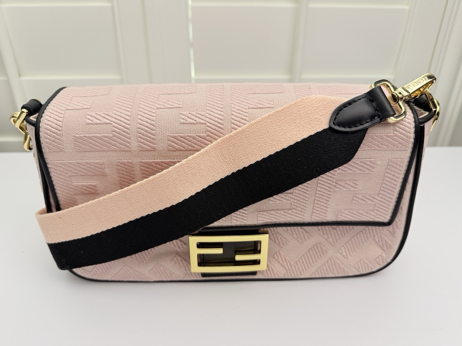 ⭐FENDI | Rosa Quarzo PINK | FF Logo | Shoulder/Handbag Baguette