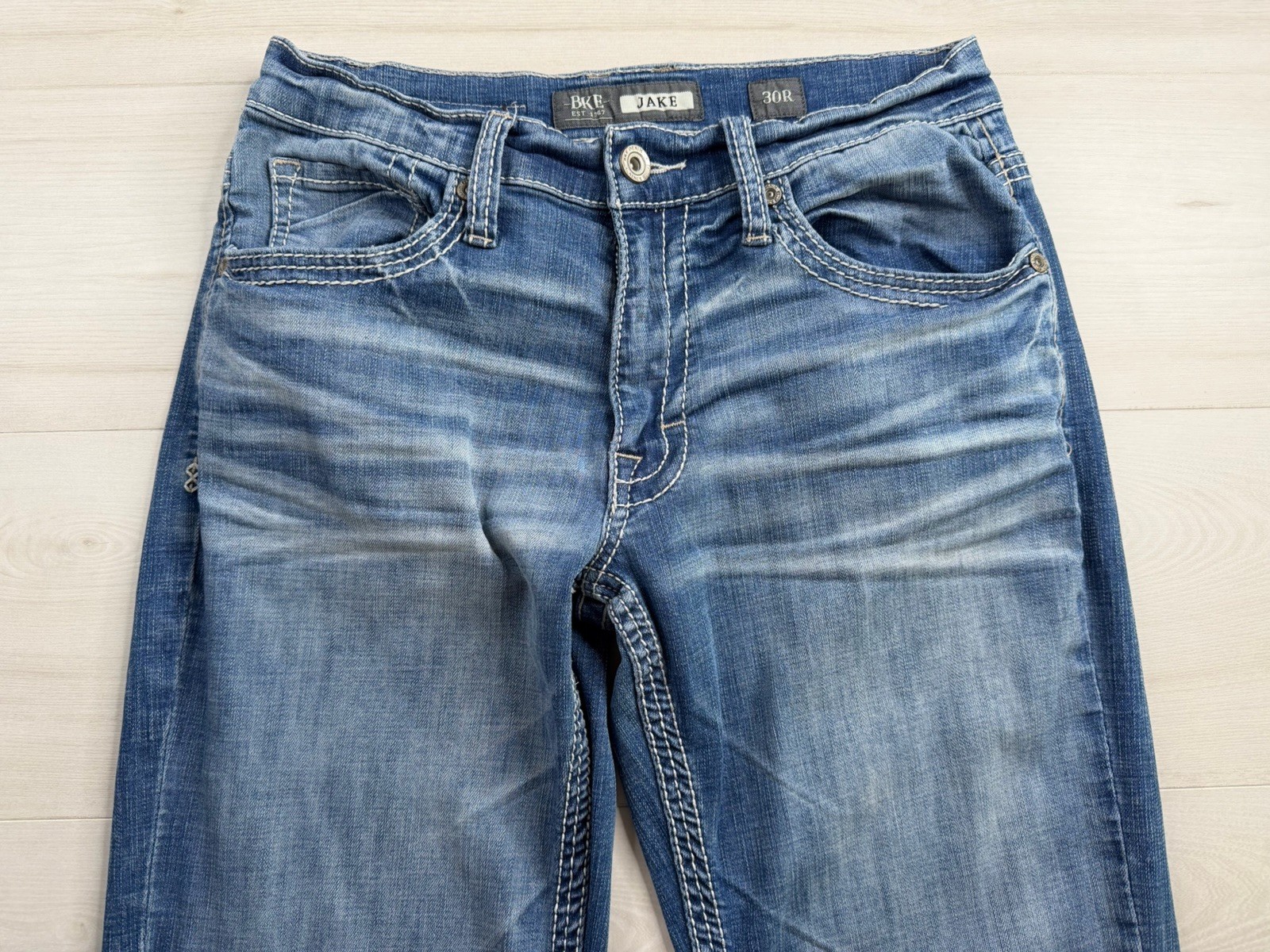 Buckle BKE Jake Jeans Boot Leg Medium Wash Stretch Whiskered Denim Mens 30×32