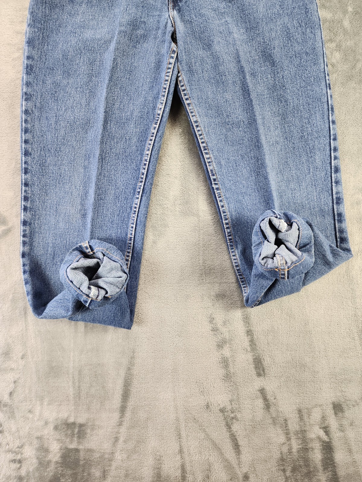 Vtg. 90s Levis Jeans Junior 11 Long 30Wx29L Measured Relaxed High Rise Mom US