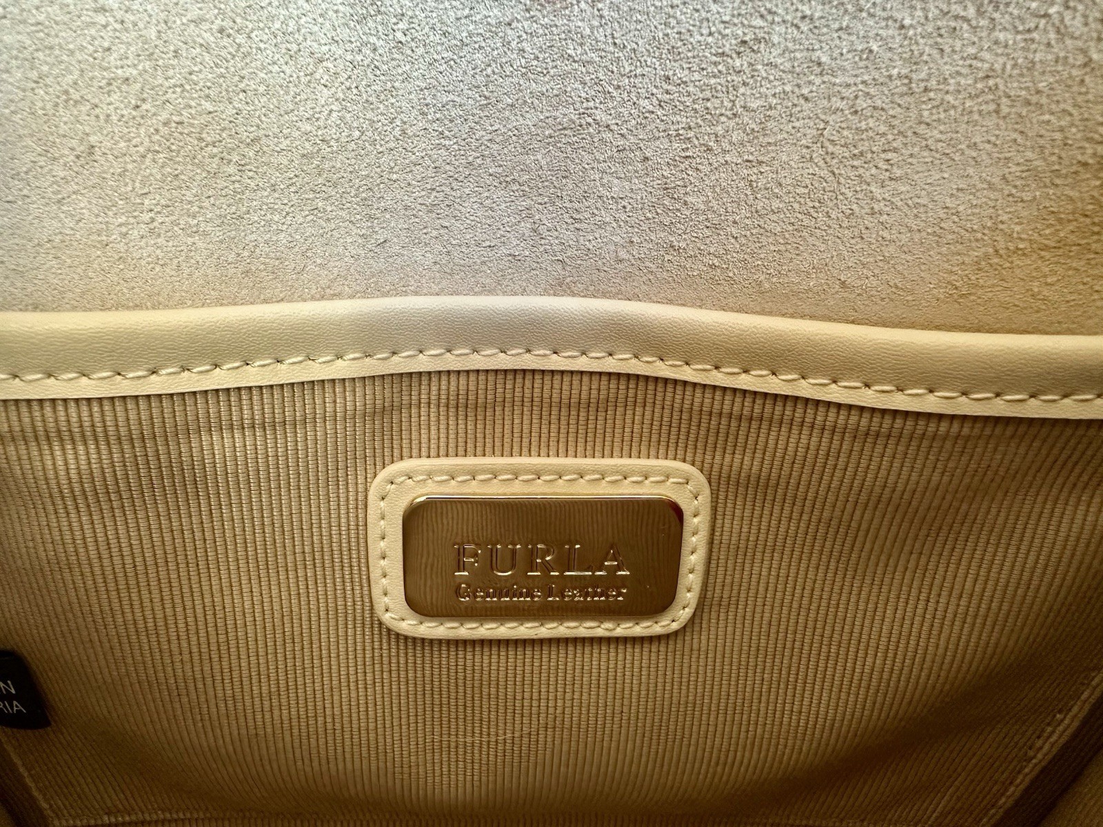 Furla Metropolis Crossbody Leather Bag With 3 Interchangeable Covers