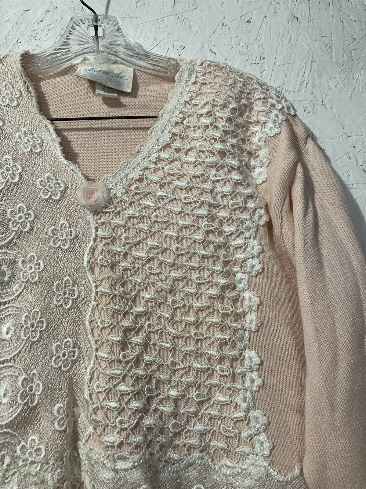 Magnet Art Lynn Yang Pink Embroidered Floral Lace Sweater Medium Made In USA