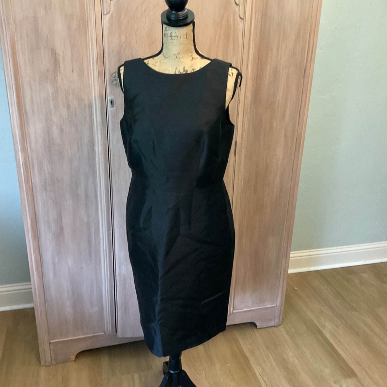 Talbots Classic Black Silk & Wool V Back Career Event Sheath Dress wool silk 10