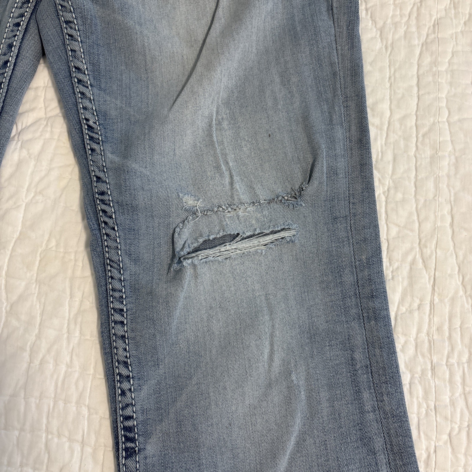 BKE Aiden Jeans Mens 30×32 Distressed Frayed Hem Blue Denim Bootcut Stretch