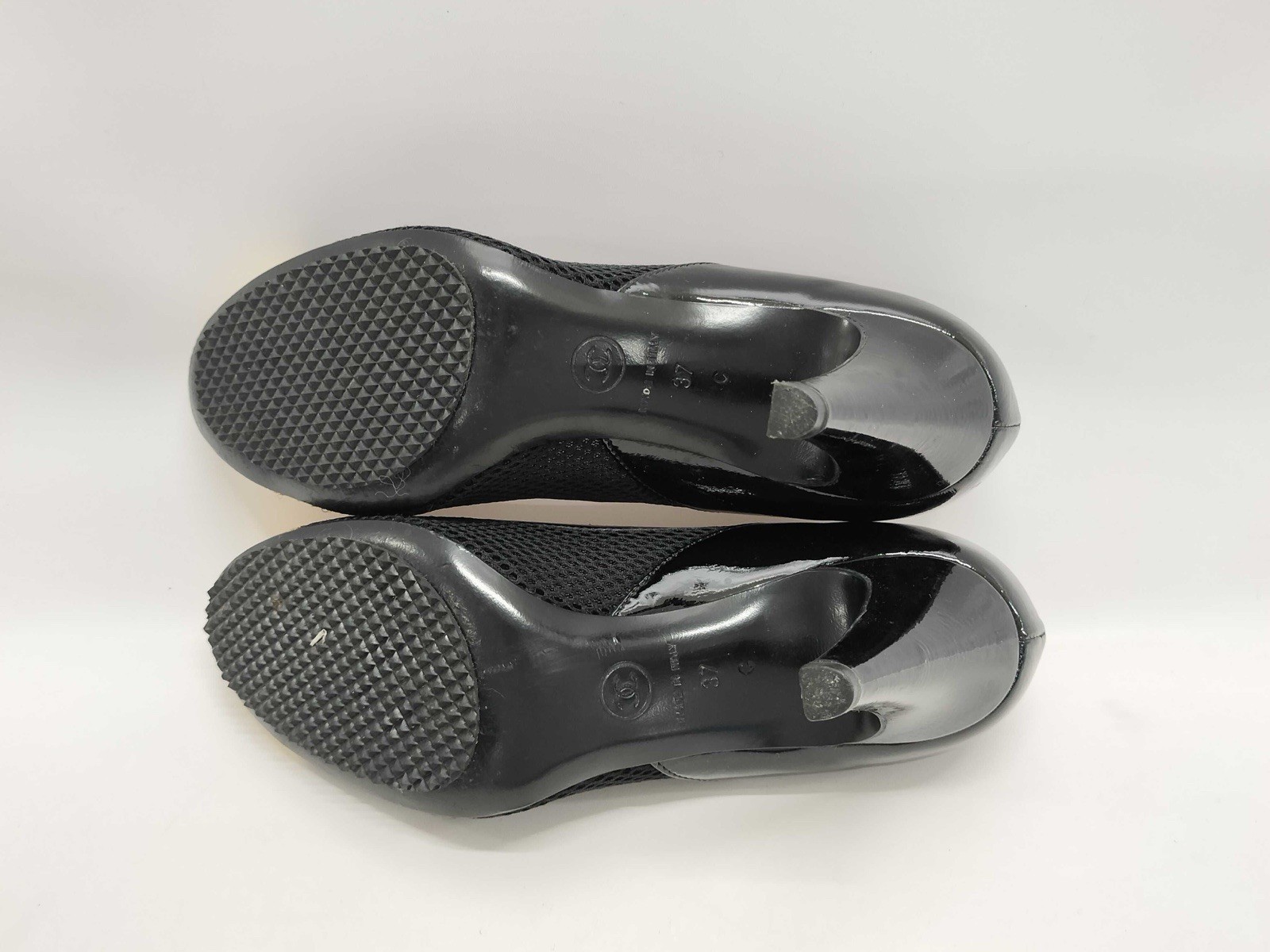 Chanel Mesh And Leather Black Gold Heels Sz 37