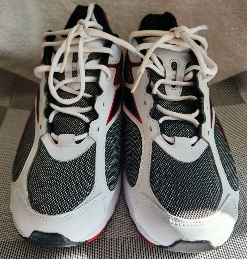Reebok Men’s Size 10.5 ~ Reebok Sneakers Pheehan Run Leather Mesh Red Black