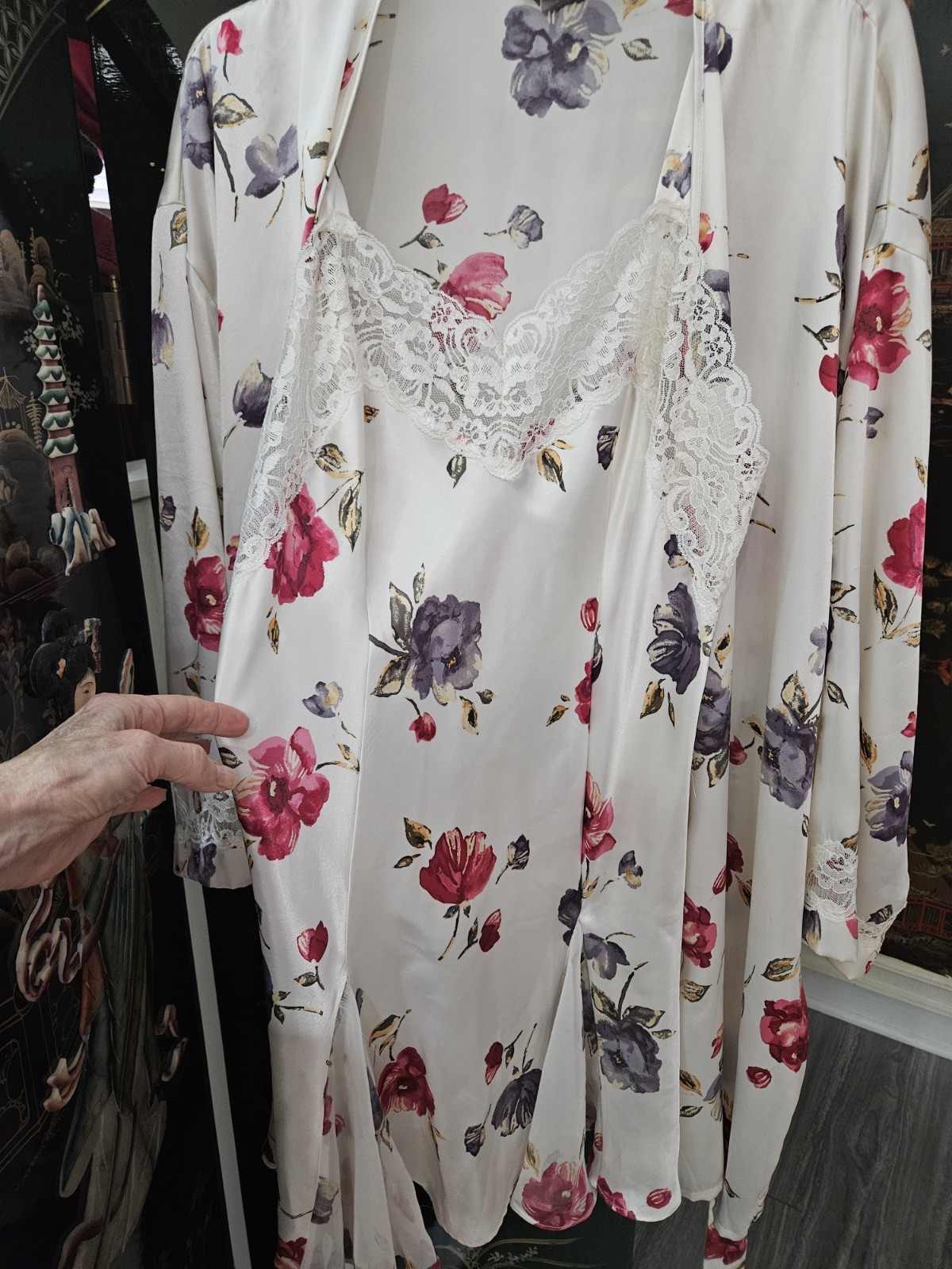 Gillian & OMalley Robe & Gown Set