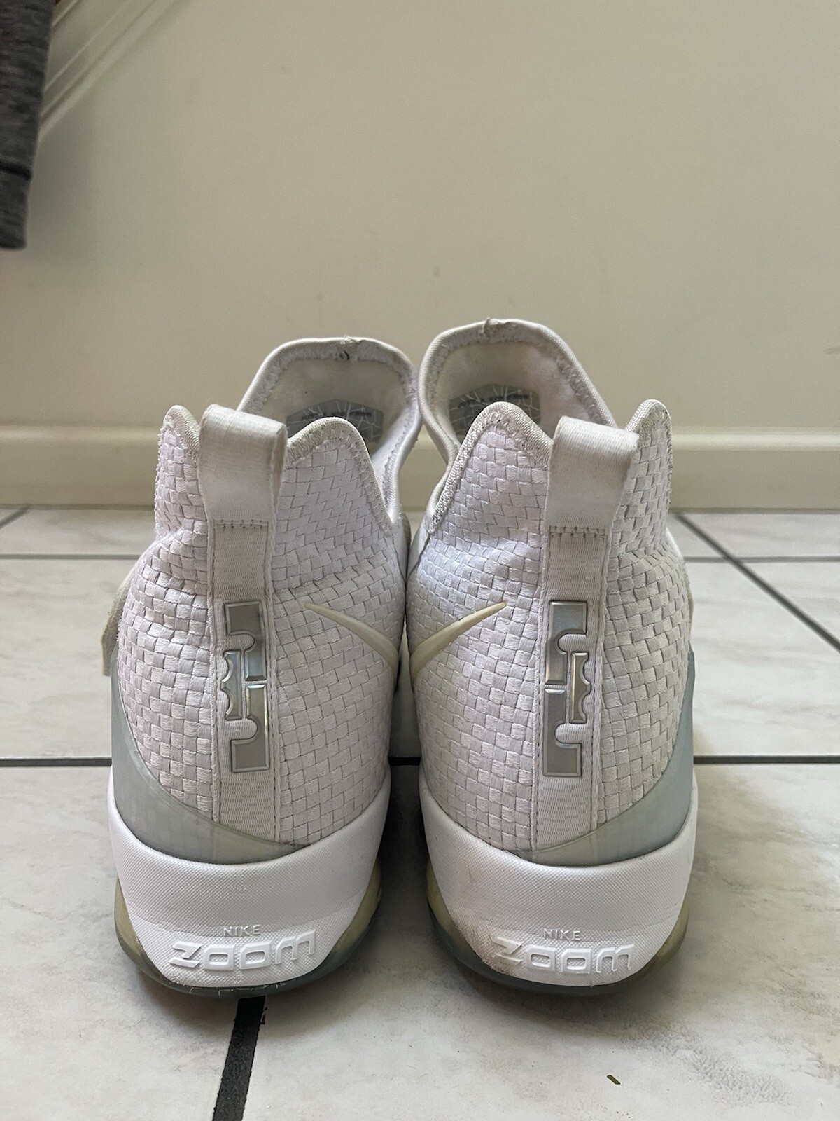 Nike Zoom LeBron 14 ‘Time to Shine’ Size 14 860631-900