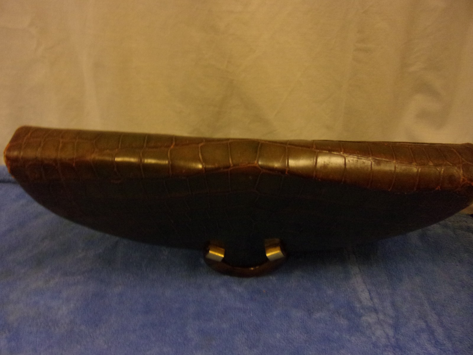 Vintage La Jeunesse Olive Alligator Skin Lucite Clasp Clutch RARE