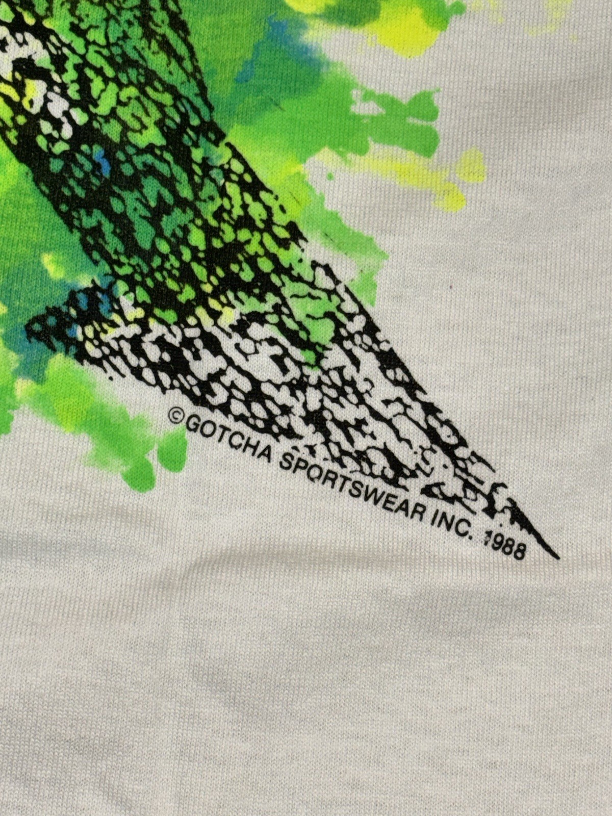 NWOT VTG Neon Gotcha TShirt Team Logo Surf Graphic Single Stitch USA Men’s L