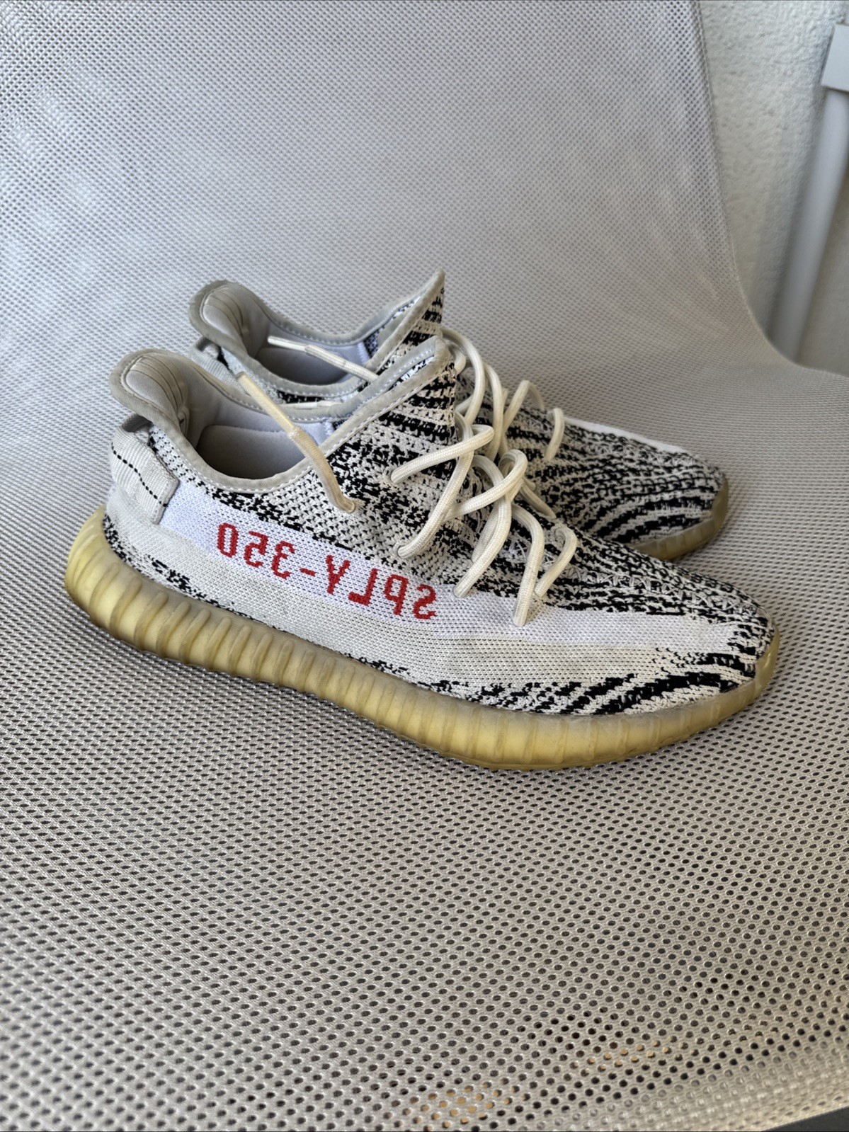 adidas Yeezy Boost 350 V2 Men’s Size 11 Zebra White/Black CP9654