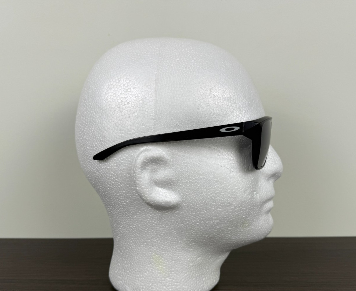 Oakley Sylas | Prizm Black Polarized, Matte Black Frame | High Bridge Fit