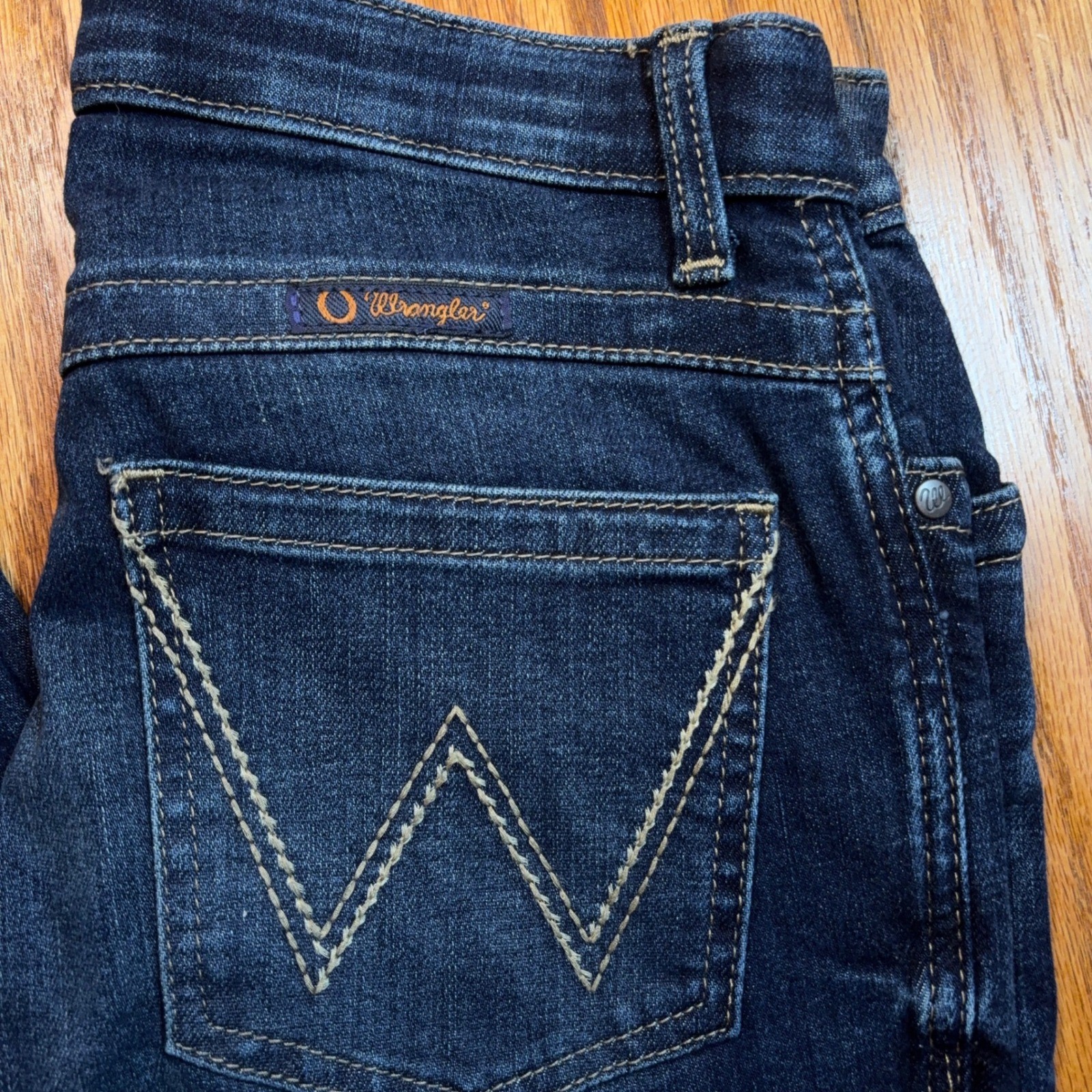 Wrangler Willow Ultimate Riding Jeans Womens 7 (30X31) Boot Cut Mid Rise Denim