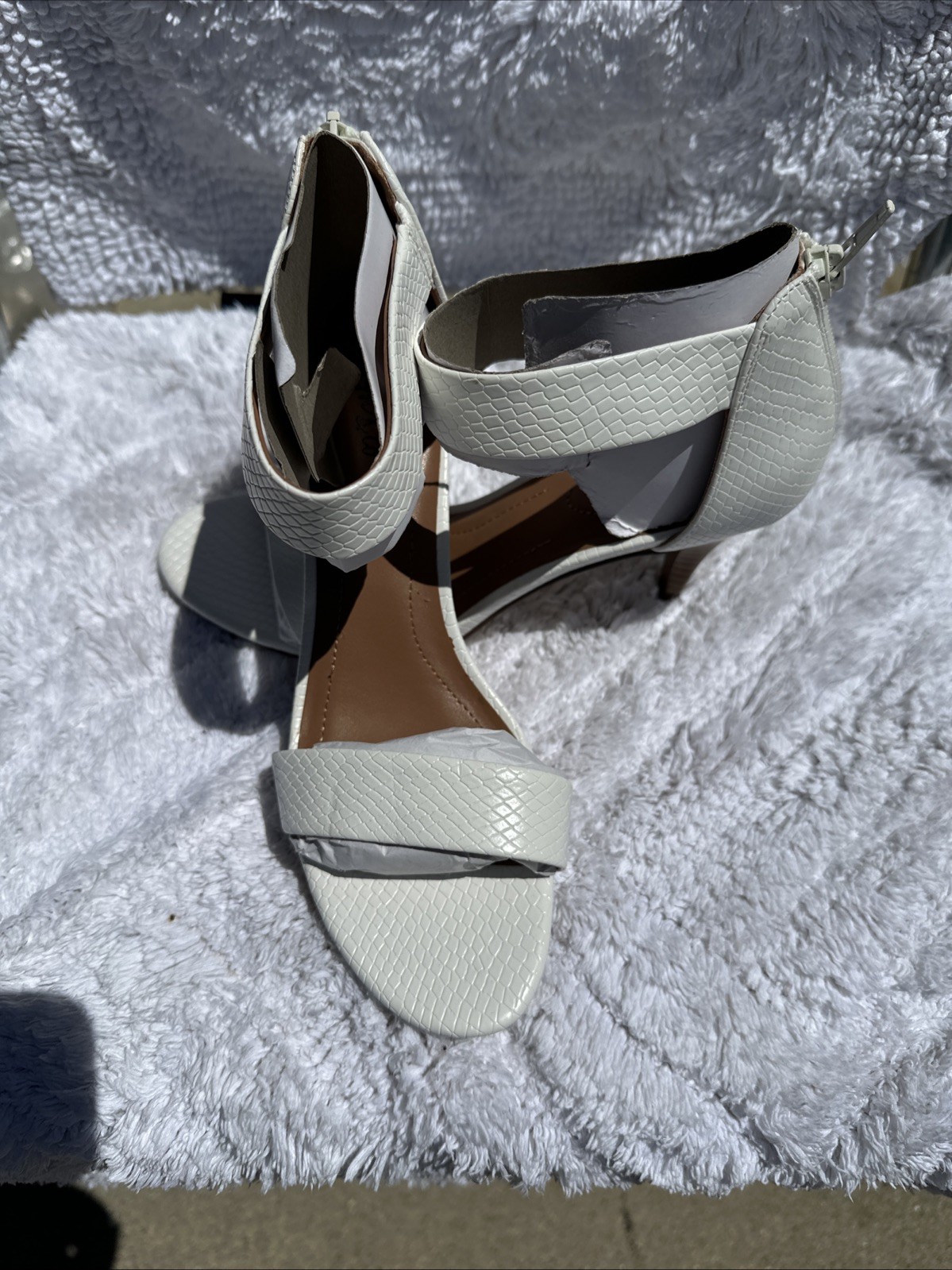 Brand New Style & Company White Man-Made Women’s Shoe Size 7 1/2 ￼