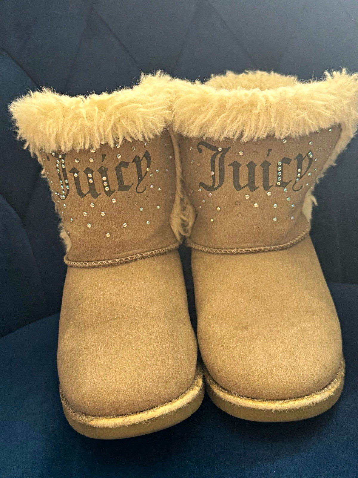 Gray Suede Juicy Couture Burbank Boots Faux Fur Lined Bow Logo Rhinestone 13