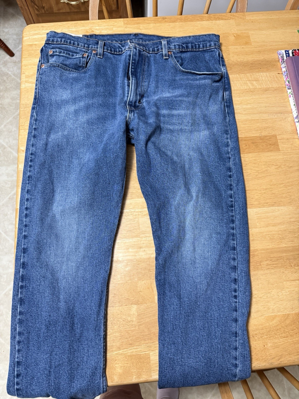 Levi’s Men’s Blue Denim Jeans Slim Fit Tapered Mid Rise Medium Wash