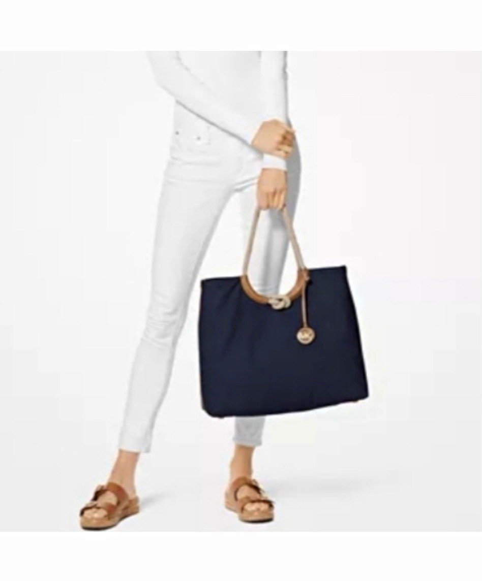Michael Kors Large Navy Tote Rope Double Handles MK Charm Magnetic, Pockets