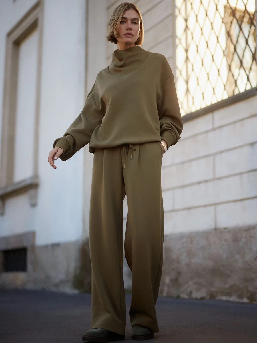 Varley The Extra Wide Leg Pant 29.5″ in Military Olive, Size Medium