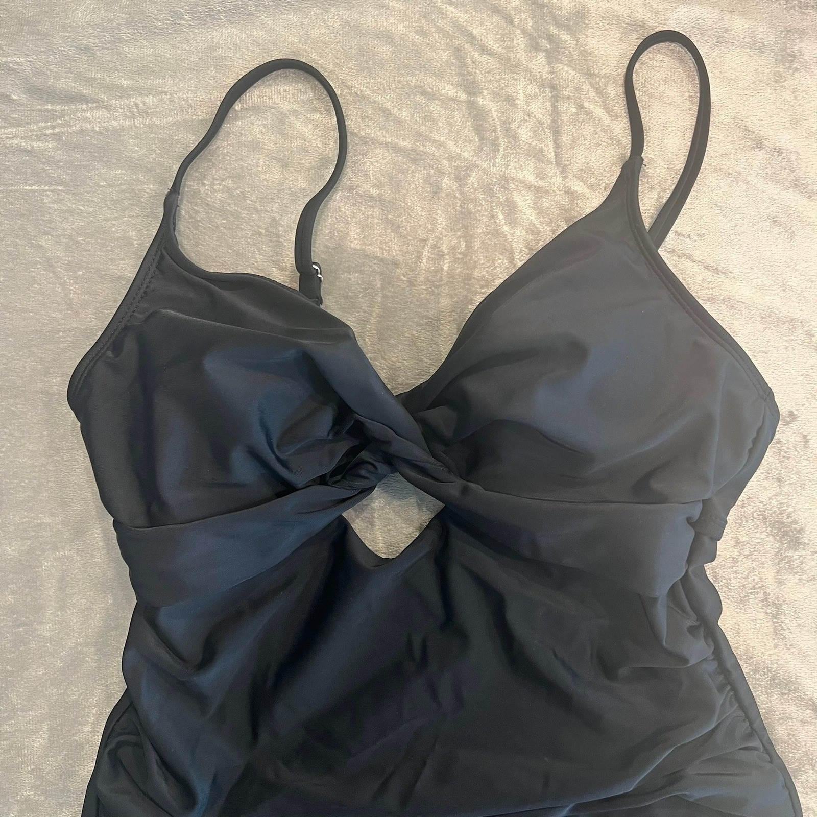 Cupshe Black Twist Front One Piece Swimsuit Tummy Control size L